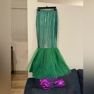 Costume ! 
Mermaid costume